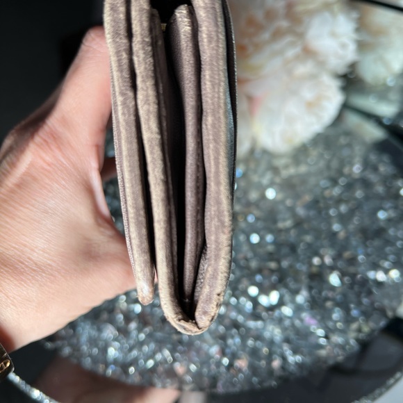 EUC PRADA NAPPA LEATHER WALLET - Picture 13 of 13